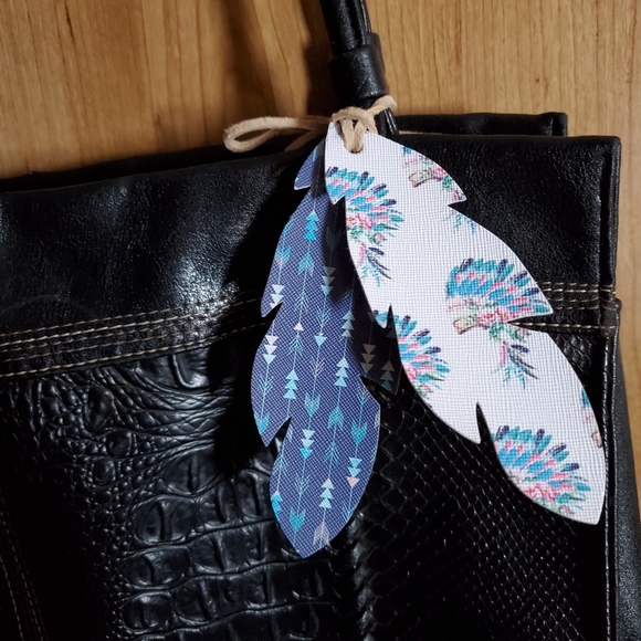 Purse charm american flag patriotic feathers, Keychain, Feather Keychain… - Picture 2 of 3